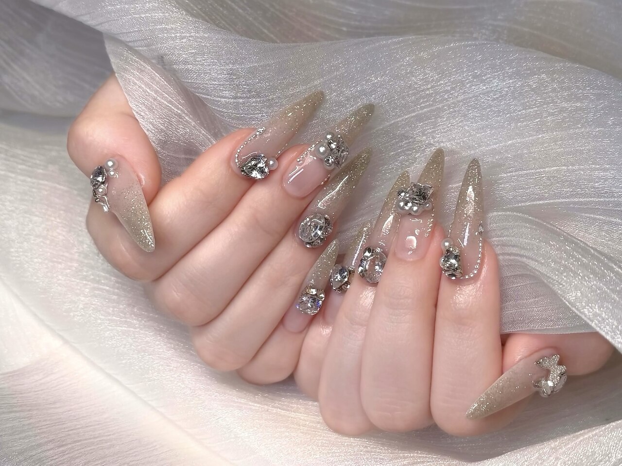 ネイルズ イロハ 大塚店(NAILS 168)｜ホットペッパービューティー