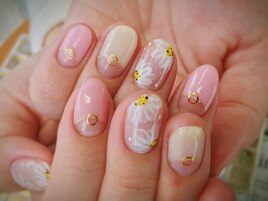 ガーリーフラワーネイル