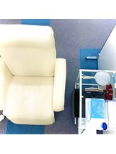 博多ホワイトニング福岡 博多駅前店/半個室なプライベート空間