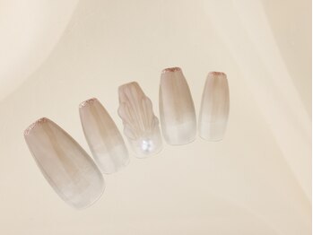 ヴァンネイル(VINGT NAIL nail&eye beauty)/グレージュ×パールネイル