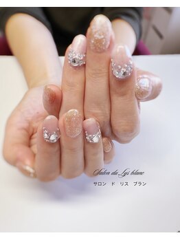 サロンドリスブラン(Salon du lys blanc)/ジュエリーネイル