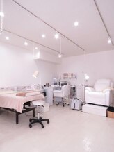 サロンドグリッター 材木町店(salon de glitter)/内観