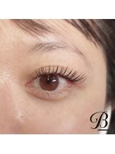 ビー(B)/【Wフラットラッシュ】