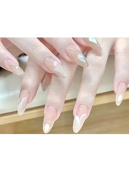 ネイル・アイメニューの同時施術が可能