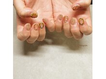 シルニー リム(Silny rim)/アシンメトリーニュアンスネイル