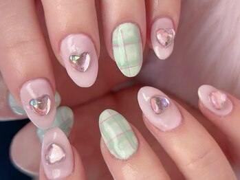 エムズ ネイル アンド アイ(M’s nail & eye)/