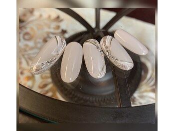 マイン 幸店の写真/大人女性の指先に!JNA1級ネイリスト在籍サロン★キッズルーム完備で小さいお子様もOK♪