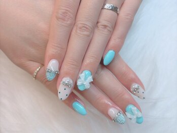 Nail salon  Lux. の写真/忙しい毎日に、自分へのご褒美を☆アットホームな貸切空間で寛ぎながら楽しむ、あなただけのネイル時間。