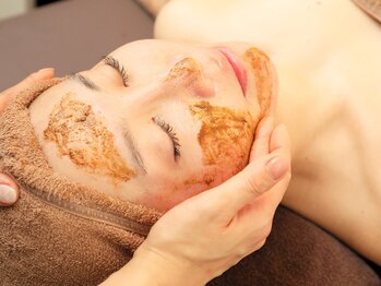 レールダンジュ 金山(l'aile d'ange)/ハーブピーリングで肌修正♪