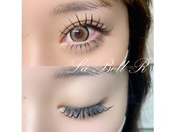 ラヴェル アール(La Bell R)の写真/圧倒的ボリューム感×束感仕上がり♪《モチ抜群★フラットラッシュ付け放題(上）¥7500/下まつげ40本¥3500》