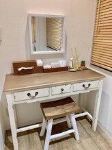 ローメル 表参道 外苑前(LOWMEL)/１階更衣室