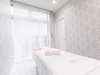 ハリジェンヌ 芦屋店の写真/小顔×美肌を同時に叶えるハリジェンヌ独自開発の技術をご提供＊清潔感のあるお洒落な空間でリラックス♪
