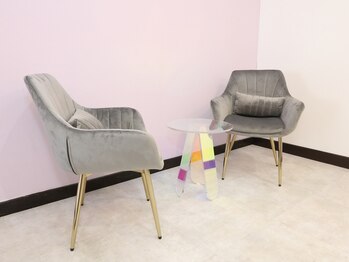 クトワ(QUE TOI)/店内 待合