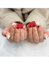 サロンドウイ(salon de OUI)/赤のガーリーネイル