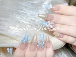 リボン×淡色ガーリーネイル