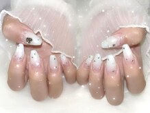 プティネイル 池袋(Puty Nail)/白色グラデネイル