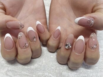 ミライ(MRY)の写真/指がスラっと綺麗に見える大人気なフレンチネイルは『プライベートサロンMRY』にお任せ♪