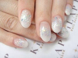 ホワイトグラデ結晶ネイル￥8300