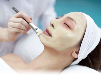 クラーロ デ ラ ルーナ(claro de la luna)/ワンランク上のハーブピーリング