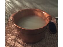 アカリ(Akali)/クレイ足浴