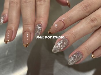 ネイルドットスタジオ 堺筋本町(NAIL DOT STUDIO)/ミラーフレンチ×フラッシュ