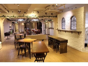 シルフ 塚口店(Sylph)/【店内入口】総合受付