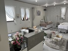 ルポ(Repos)の雰囲気（受付カウンター越しの店内☆）