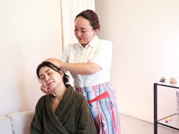 マレーシアセレクション 大阪梅田店(Malaysia selection)の写真/《痛みを伴う首肩こりにも》リンパを流し深部に効かせ根本改善!マレーシア本格SPA施術【大阪/梅田/茶屋町】