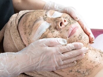 プラチナアース つくば店(Platinum earth)の写真/【ボディだけでなく肌質改善も◎】ハーブピーリング/レモンボトル/毛穴洗浄まで◎