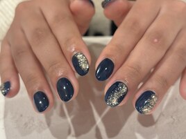 キラキラネイビーネイル