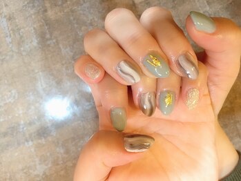 ハイブネイル(Hive nail)/ニュアンスネイル