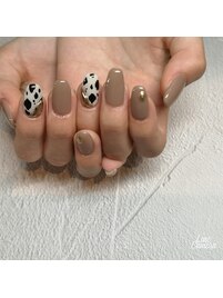 牛柄★ニュアンスネイル♪