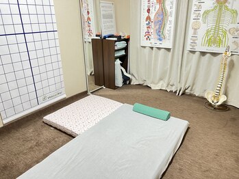 ニコラ(NICORA)/施術室(赤ちゃん用マットあり)