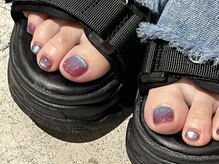 ノラ ミナミアオヤマ(NORA MINAMIAOYAMA)/ピンクと水色のマグネットネイル