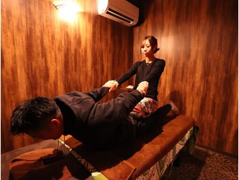 アジアンリラクゼーション ヴィラ 久留米アリーナ北店(asian relaxation villa)の写真/男女気軽にご利用可能♪モダンアジアン調な贅沢空間でリーズナブルに心身の癒しをご提供◎21時まで営業☆