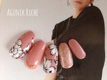 アグニークリッシェ(Agunik Riche)/【フラワーネイル】