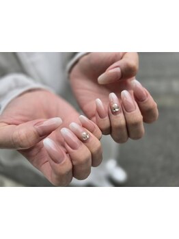 ネイル・アイメニューの同時施術が可能