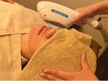 サラサ ビューティーサロン(SARASA)の写真/日頃の疲れ、お肌悩みを改善☆アロマを使用し、心までリラックス♪お肌のお悩みお気軽にご相談ください♪