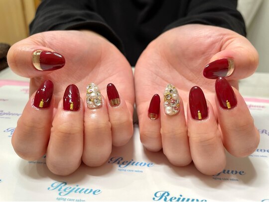 2025年冬】ワンカラー ハンド クリスマスのネイルデザイン集｜人気順  