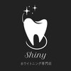 シャイニー(Shiny)のお店ロゴ