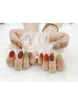 ショートネイルデザインが豊富