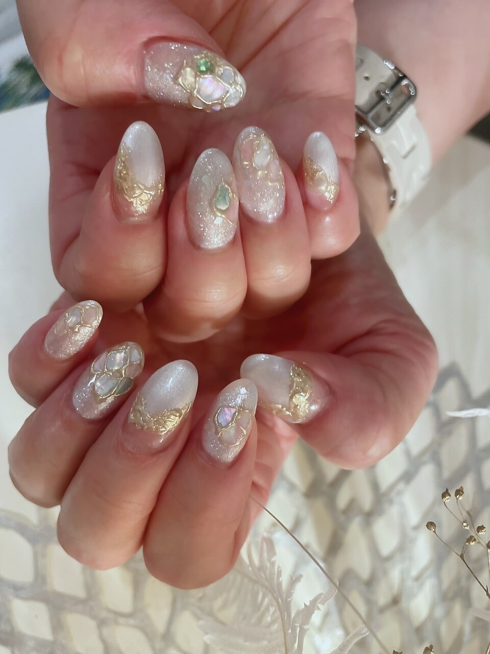 2025年-2026年冬トレンド】ホワイト ワンカラー ハンドのネイル