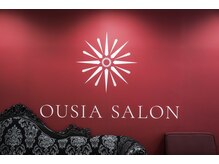 ウーシアサロン(OUSIA SALON)/店内ロゴ