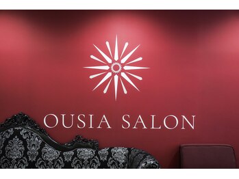 ウーシアサロン(OUSIA SALON)/店内ロゴ