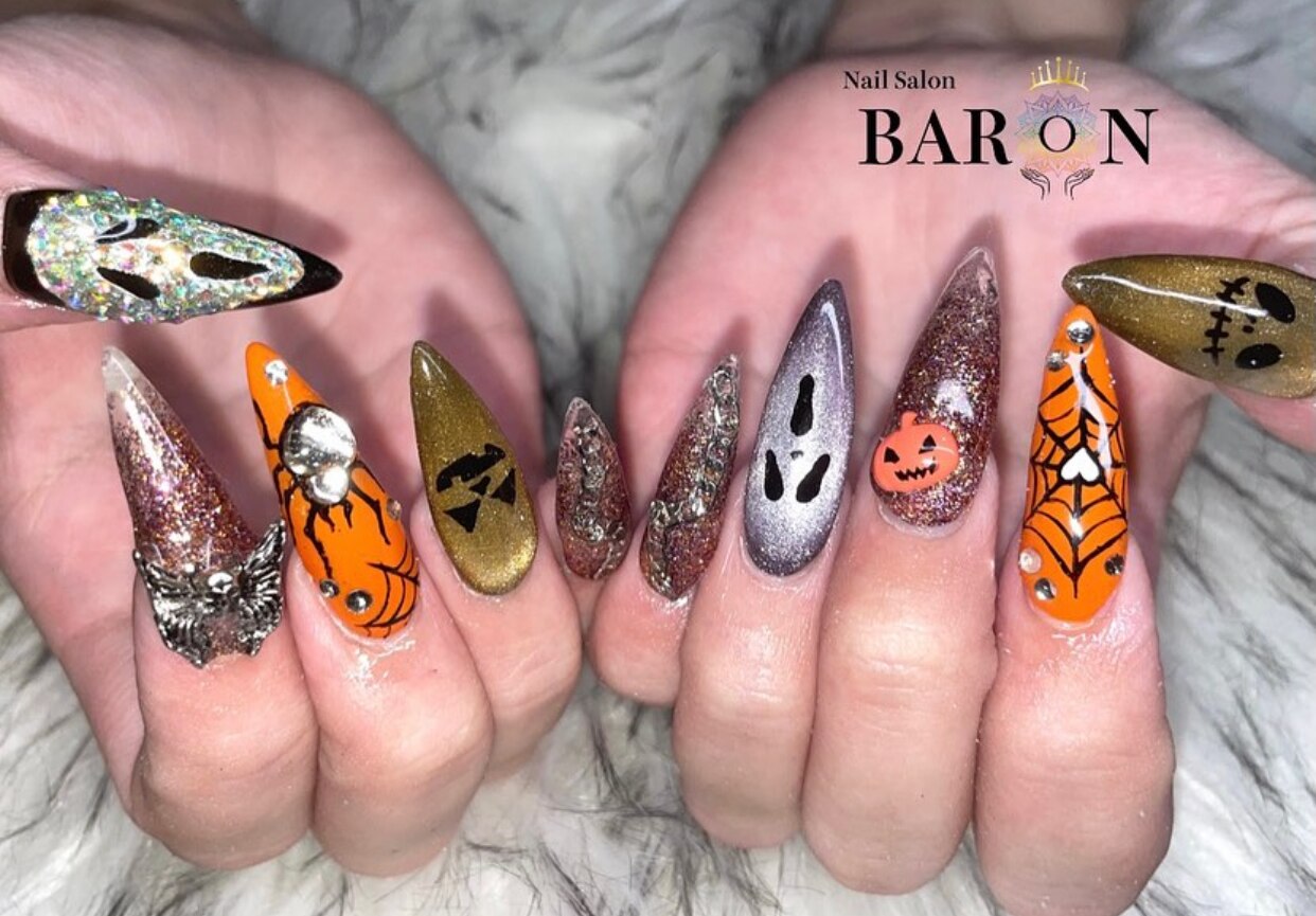 オーダーページ⑩ ハロウィンネイル 2025年-2026年冬トレンド】パーティー ハンド ハロウィンのネイル