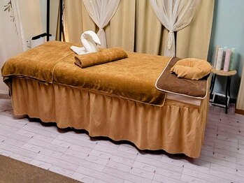 チェロブルー(Cielo Blu)の写真/《完全個室》寛ぎの贅沢空間でほっとひと息。頑張る貴方にアロマリンパ120分+腸もみ10分+アイマスク¥13,200