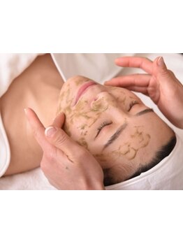 ホウレイ線・たるみ改善！予防ケア