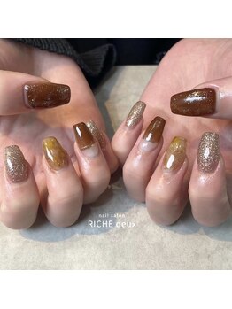 ブラウン系ニュアンスネイル