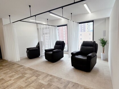 アイブロウサロン i. 表参道店【眉毛専門店】【12月1日 NEW OPEN(予定)】の写真