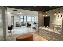 オーズネイル 天神本店(O's Nail)の雰囲気（清潔感のある広々とした店内です♪）